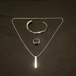 Elegant Silver Jewelry Set